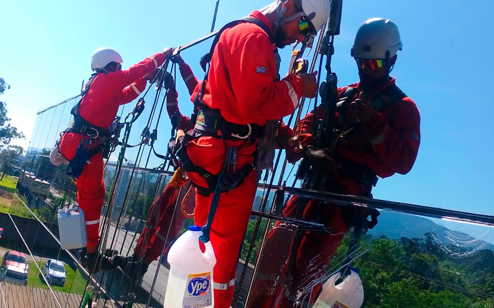 Limpeza Especializada em Altura realizado pela Evolution